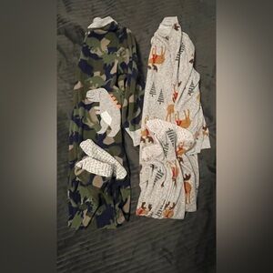 Boys fleece footed sleepers 24m/2t